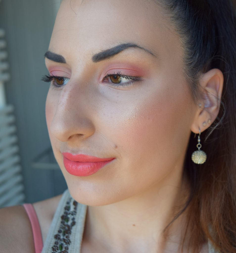 peach-and-coral-makeup2